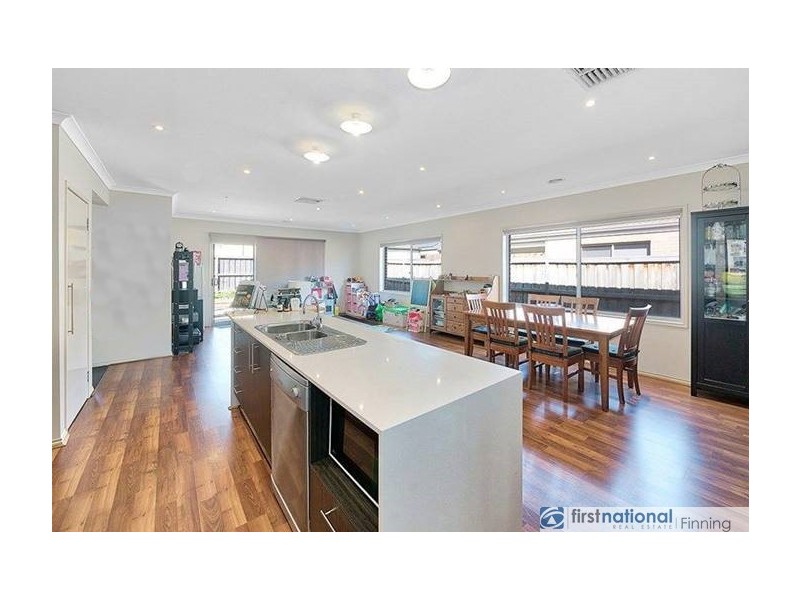 46 Lemon Grove, Cranbourne West VIC 3977