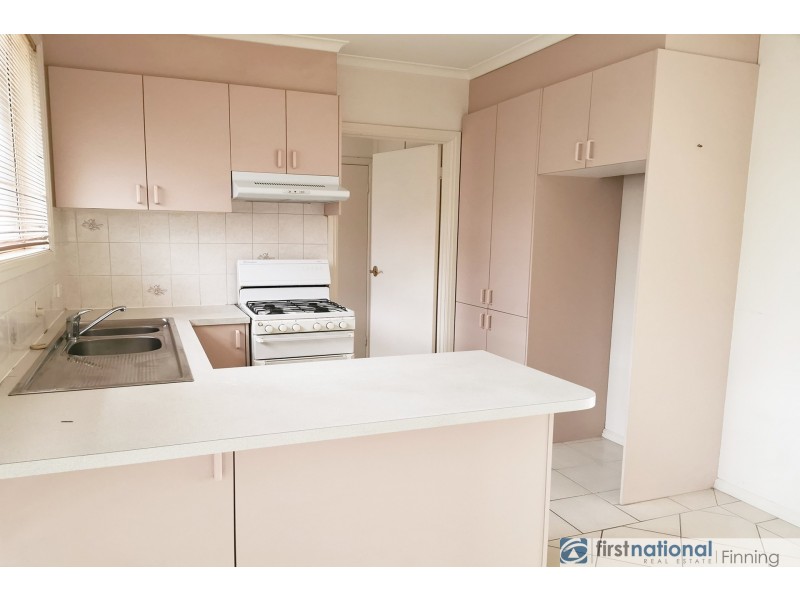 2/37 Lyall Street, Cranbourne VIC 3977