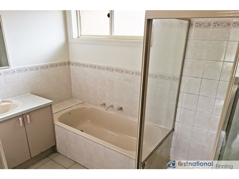 2/37 Lyall Street, Cranbourne VIC 3977