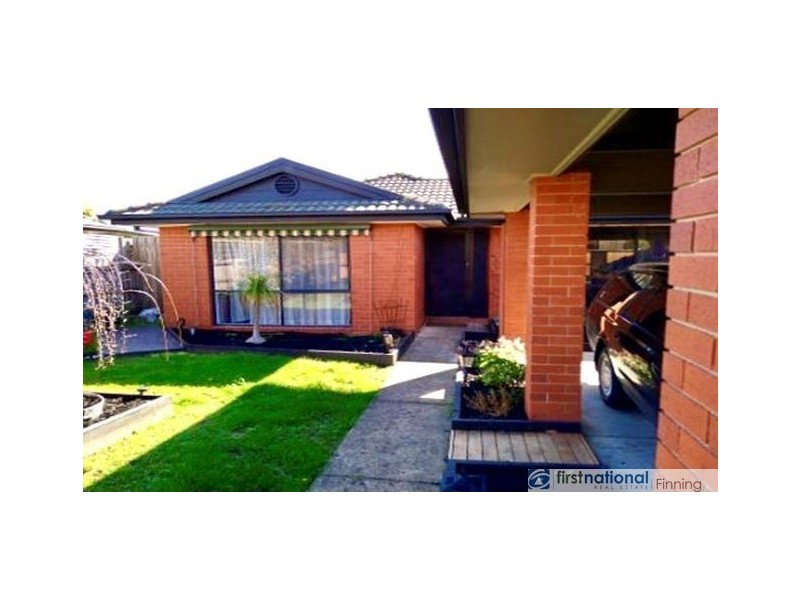 9 Neptune Place, Cranbourne West VIC 3977