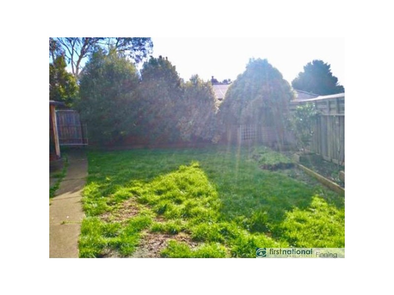 9 Neptune Place, Cranbourne West VIC 3977