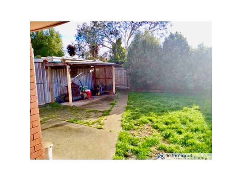 9 Neptune Place, Cranbourne West VIC 3977