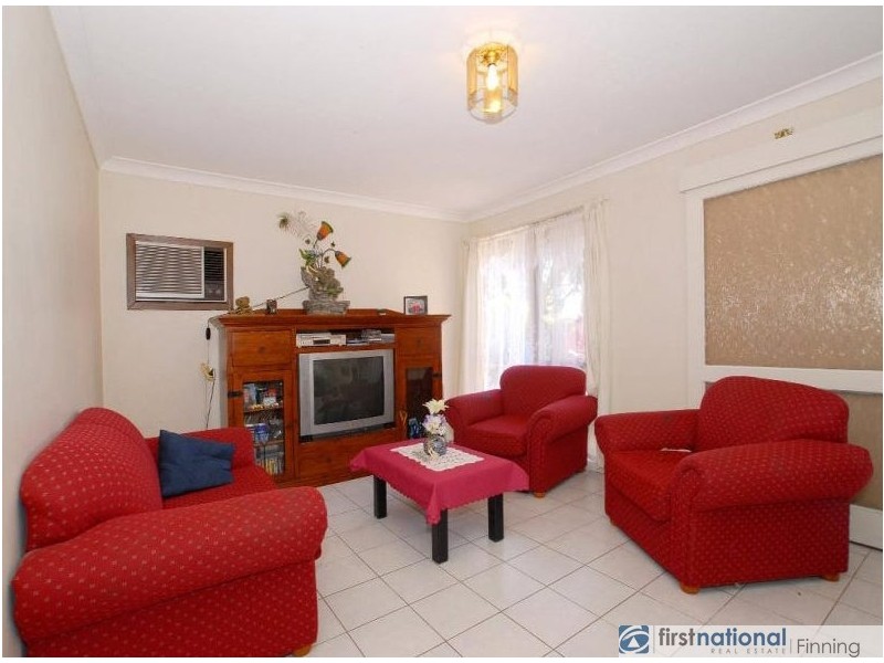 22 Gipps Crescent, Cranbourne North VIC 3977