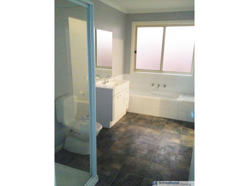 2/4-6 William Street, Cranbourne VIC 3977