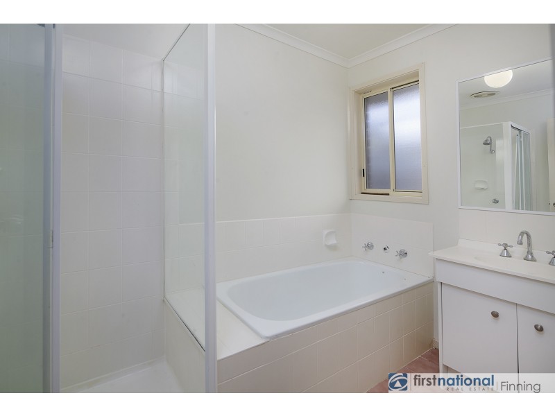3 Lowther Court, Cranbourne North VIC 3977