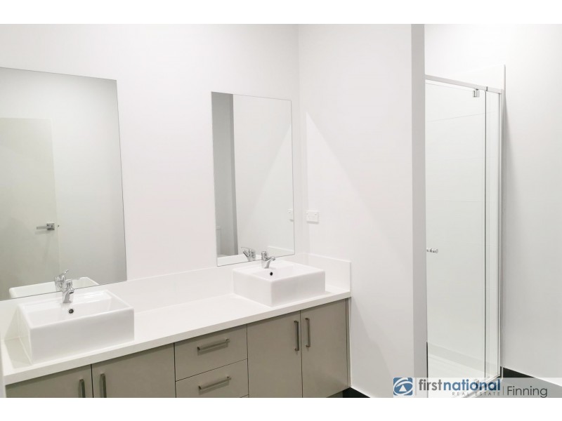 3 Push Pea Way, Cranbourne West VIC 3977