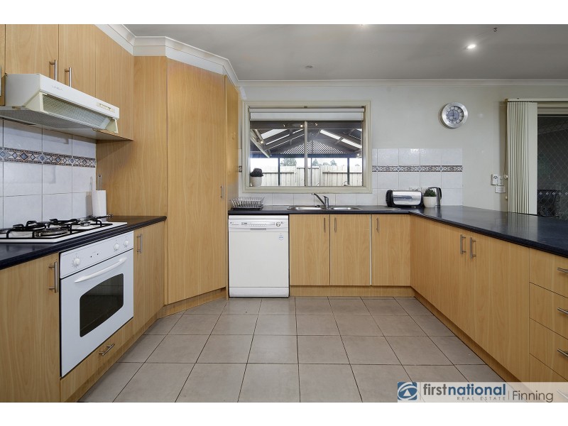 5 Heatherwood Court, Cranbourne West VIC 3977