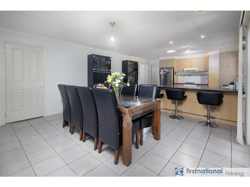 5 Heatherwood Court, Cranbourne West VIC 3977