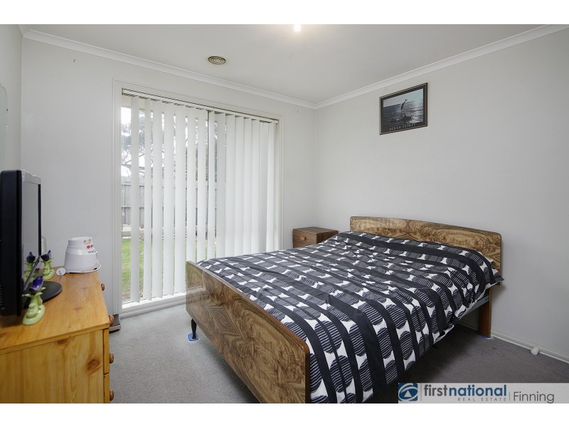 5 Heatherwood Court, Cranbourne West VIC 3977