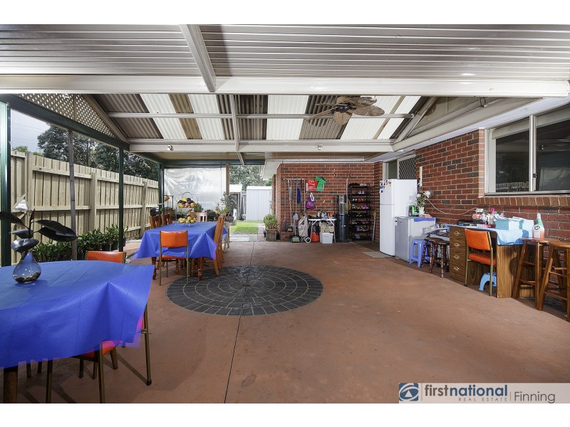 5 Heatherwood Court, Cranbourne West VIC 3977