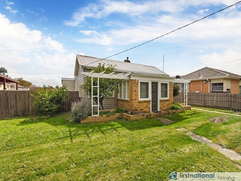 33 Thames Promenade, Chelsea VIC 3196