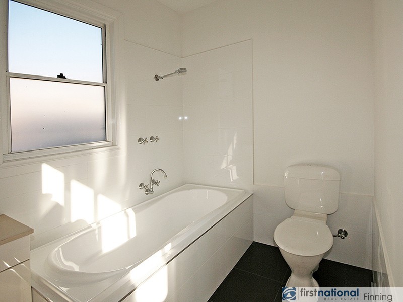 33 Thames Promenade, Chelsea VIC 3196