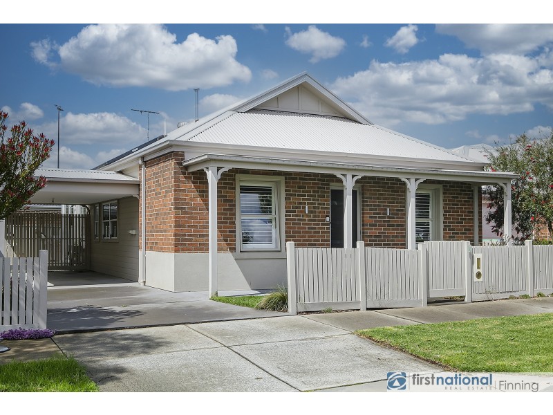 7 Daws Street, Cranbourne East VIC 3977