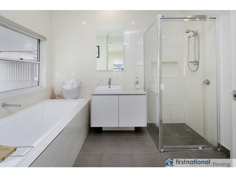 7 Daws Street, Cranbourne East VIC 3977