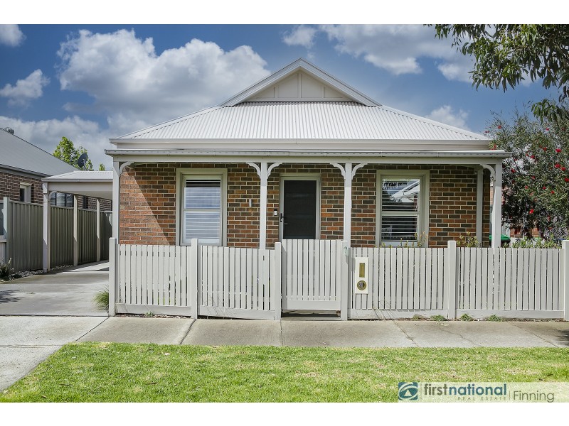 7 Daws Street, Cranbourne East VIC 3977