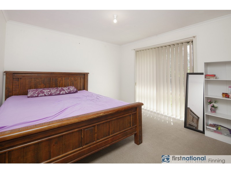 17 Navarre Drive, Cranbourne West VIC 3977