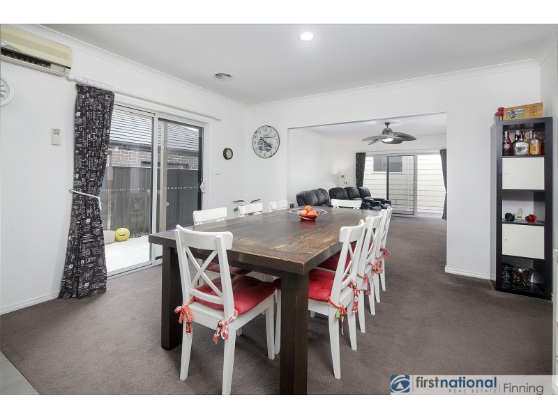 19 Forest Drive, Clyde North VIC 3978