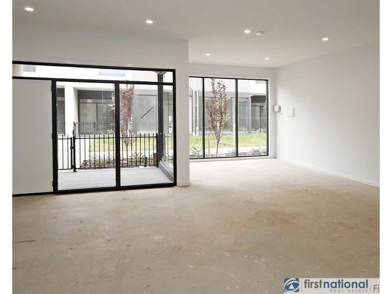 14 Coral Pea Way, Cranbourne West VIC 3977