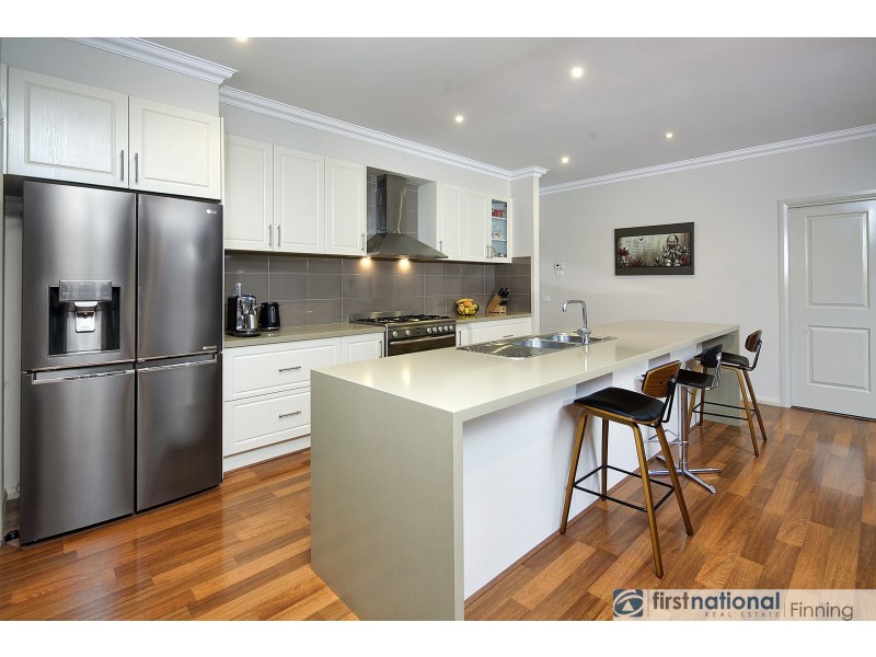 2 Hilda Way, Cranbourne VIC 3977