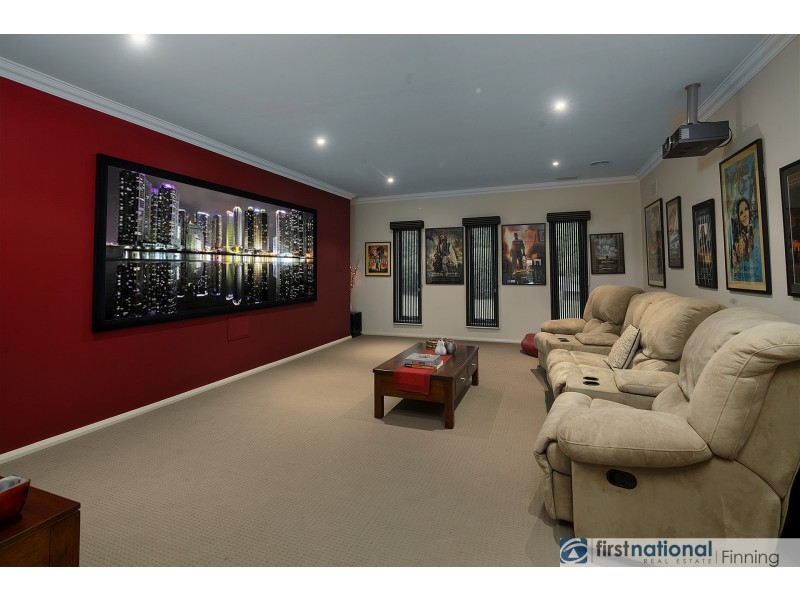 2 Hilda Way, Cranbourne VIC 3977