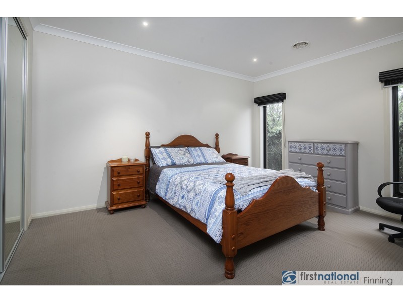2 Hilda Way, Cranbourne VIC 3977