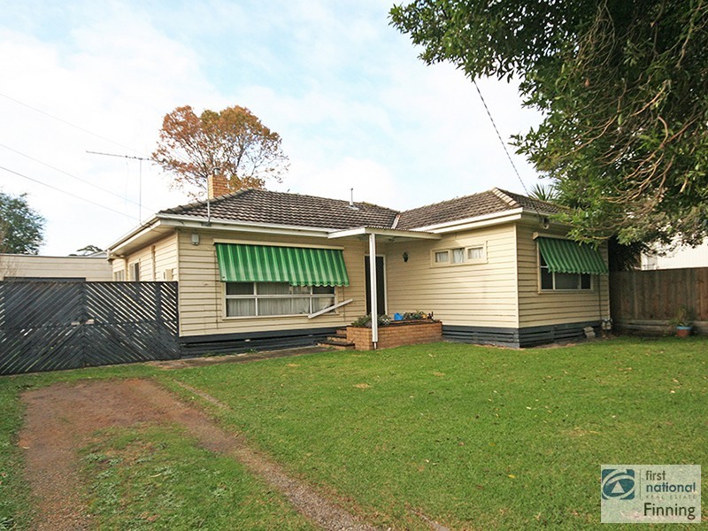 2 Scott Street, Cranbourne VIC 3977