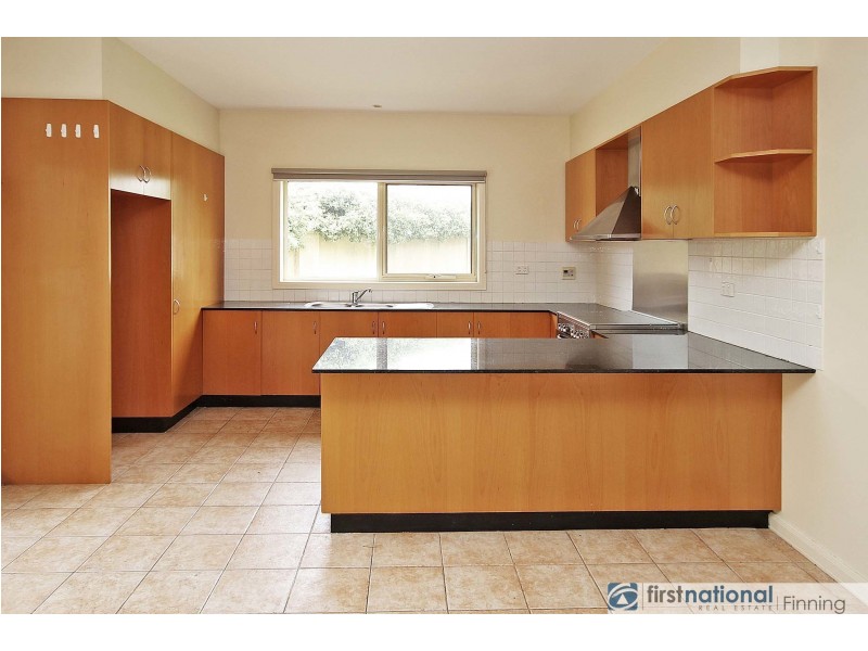 11/10 Parkhill Drive, Berwick VIC 3806