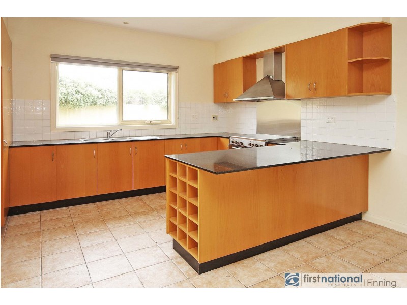 11/10 Parkhill Drive, Berwick VIC 3806