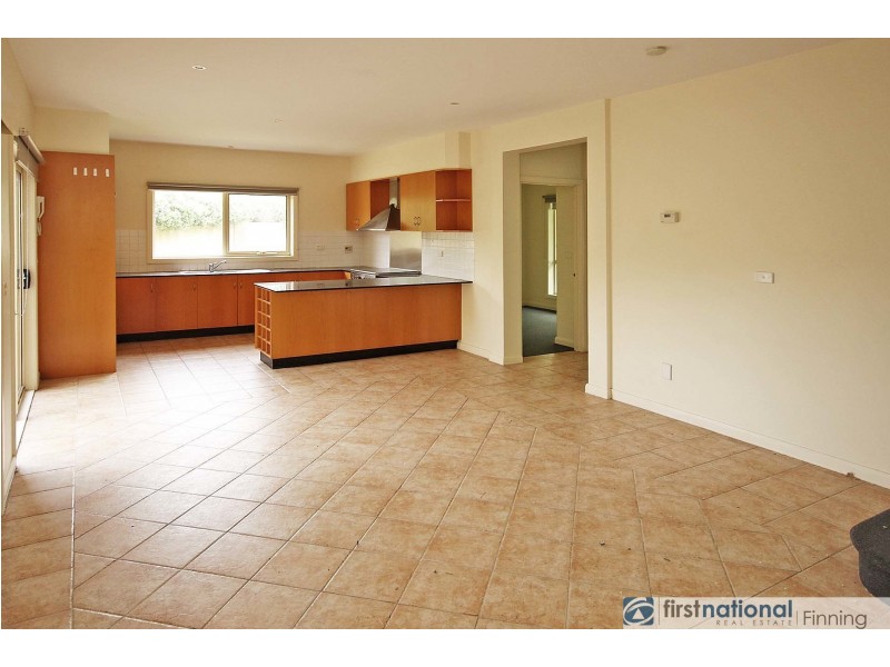 11/10 Parkhill Drive, Berwick VIC 3806