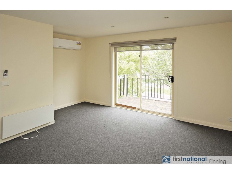 11/10 Parkhill Drive, Berwick VIC 3806