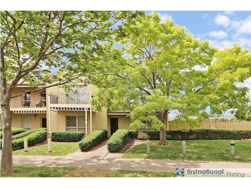 11/10 Parkhill Drive, Berwick VIC 3806