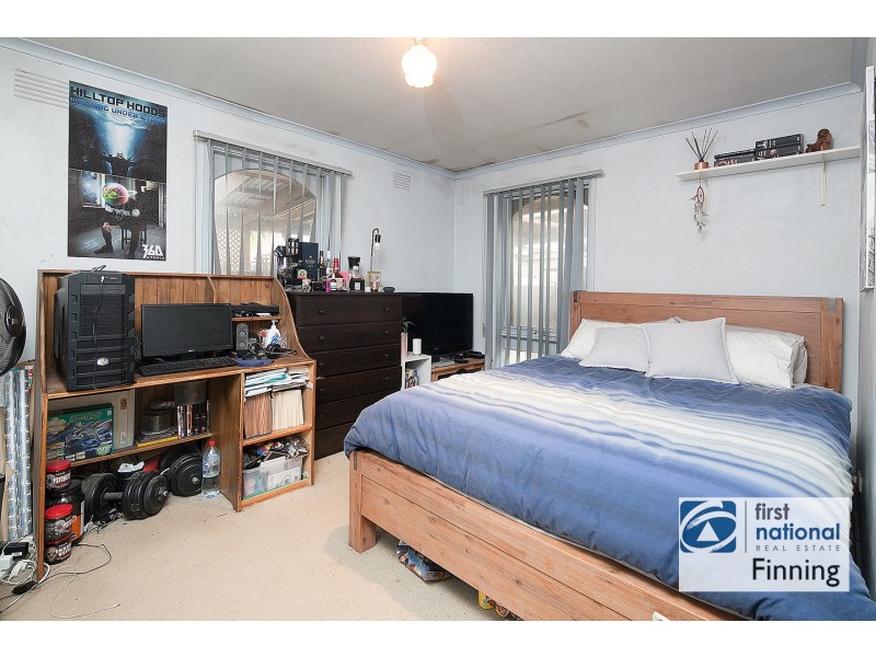 16 Bruce Street, Cranbourne VIC 3977