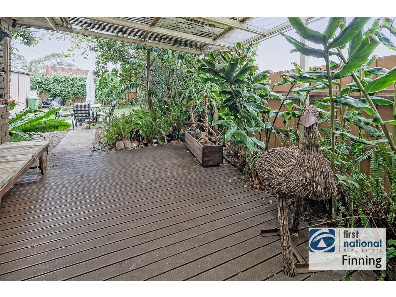 16 Bruce Street, Cranbourne VIC 3977