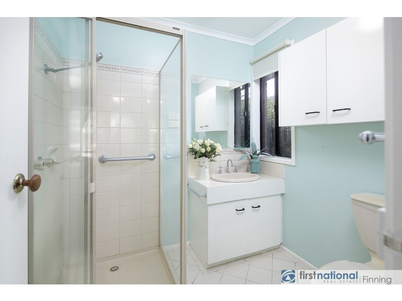 4 Scarborough Avenue, Cranbourne West VIC 3977