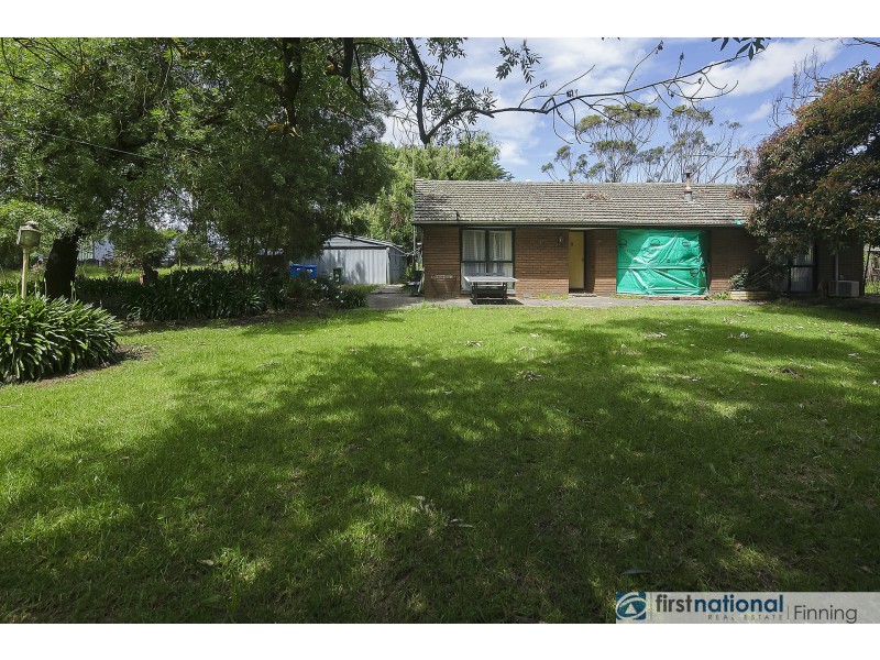 6 Collison Road, Cranbourne East VIC 3977