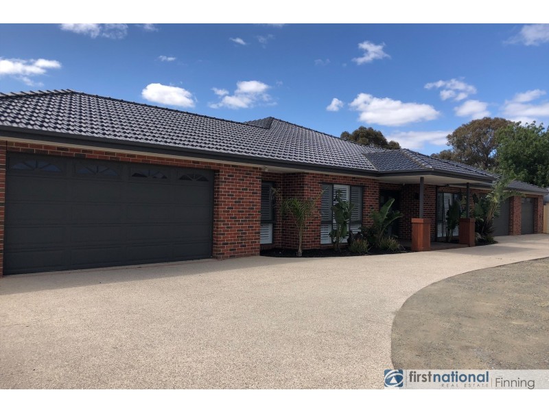 7 Hilda Way, Cranbourne VIC 3977