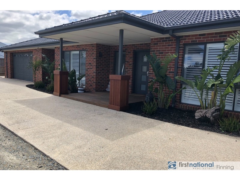 7 Hilda Way, Cranbourne VIC 3977