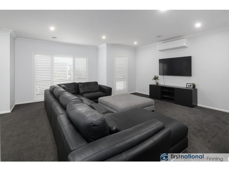 7 Hilda Way, Cranbourne VIC 3977