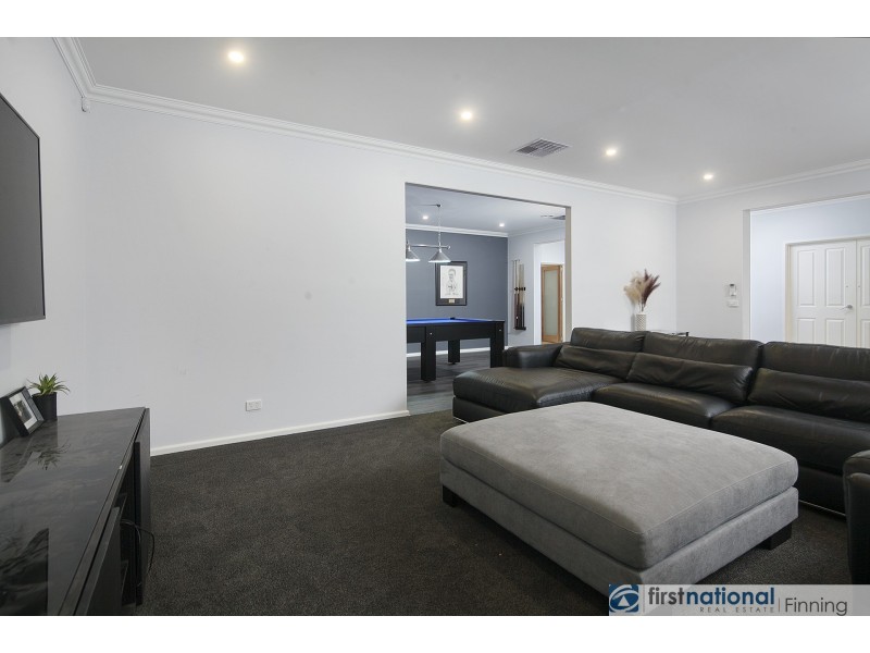 7 Hilda Way, Cranbourne VIC 3977