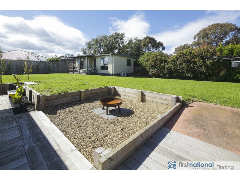 7 Hilda Way, Cranbourne VIC 3977