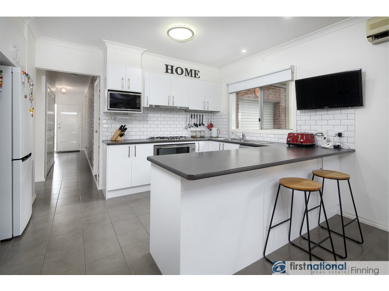 19 Forest Drive, Cranbourne East VIC 3977