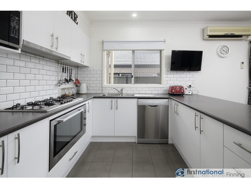 19 Forest Drive, Cranbourne East VIC 3977