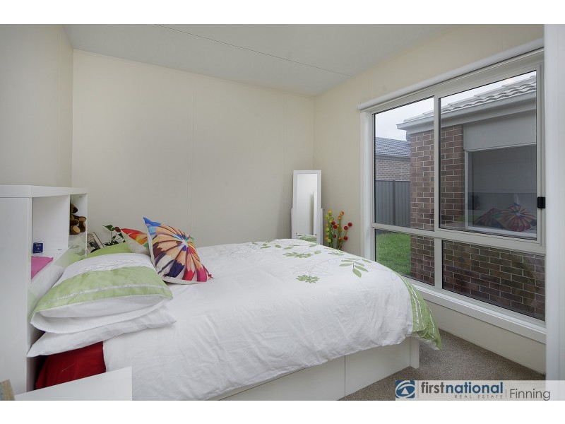 19 Forest Drive, Cranbourne East VIC 3977