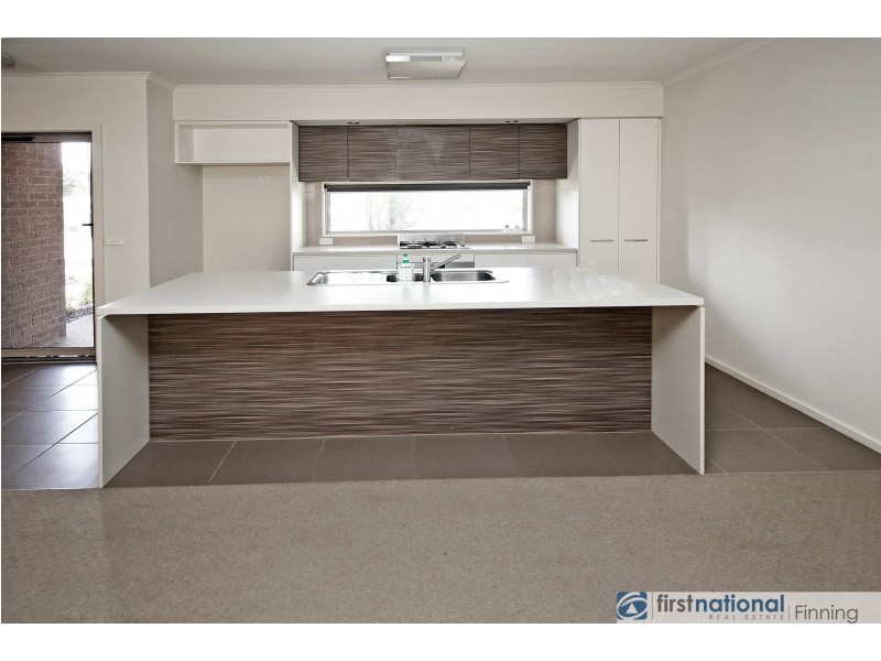 4 Karri Drive, Cranbourne VIC 3977