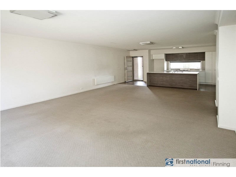 4 Karri Drive, Cranbourne VIC 3977