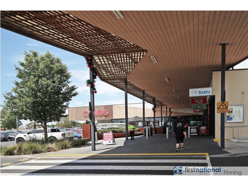 4 Karri Drive, Cranbourne VIC 3977