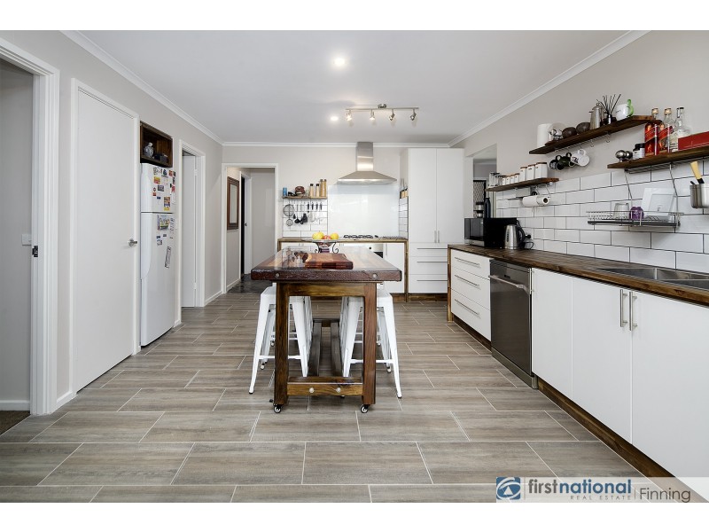 8 Mawson Court, Cranbourne North VIC 3977