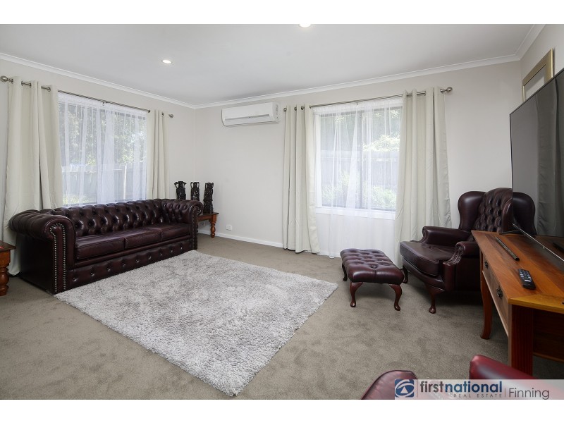 8 Mawson Court, Cranbourne North VIC 3977