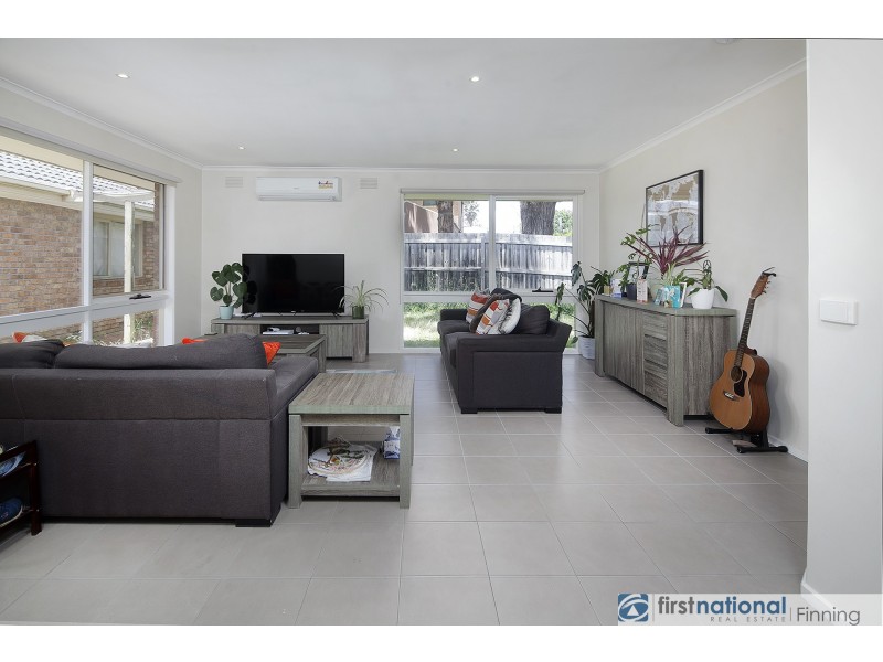 30 Ruffy Drive, Cranbourne VIC 3977