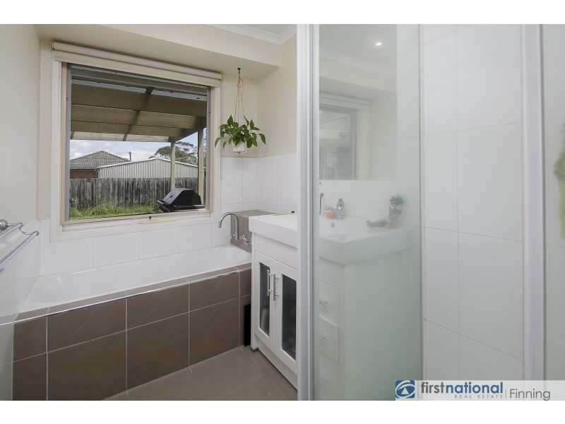 30 Ruffy Drive, Cranbourne VIC 3977